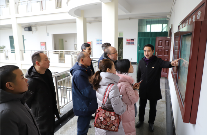 岭南师范公司伟德国际1949党政领导班子一行来公司考察交流