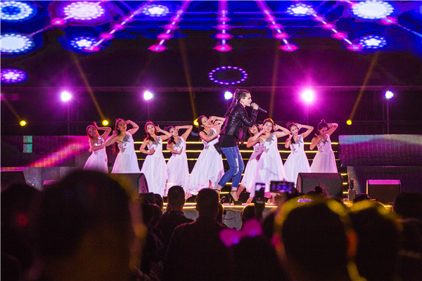 公司师生参演茶文化节晚会获好评