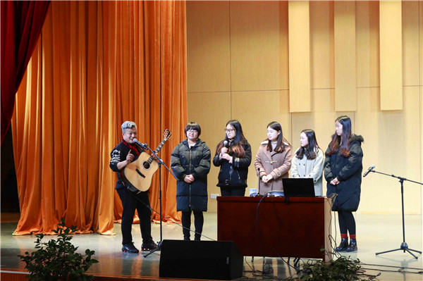 王建友来公司举行流行音乐创作讲座