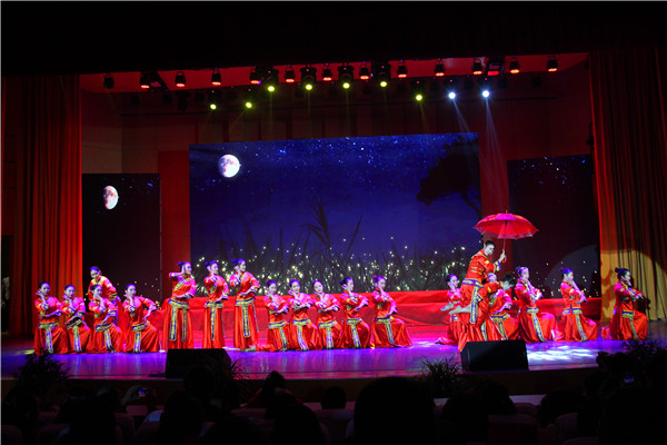 公司举办２０１７年新年音乐晚会