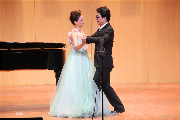 公司举办歌剧教师专场音乐会